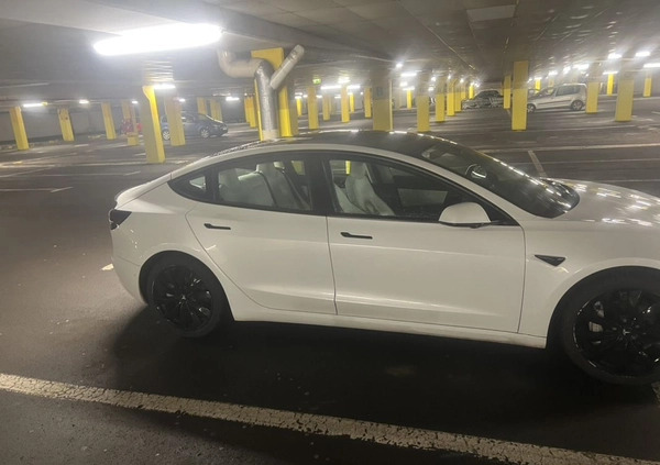 Tesla Model 3 cena 133000 przebieg: 76000, rok produkcji 2021 z Katowice małe 46